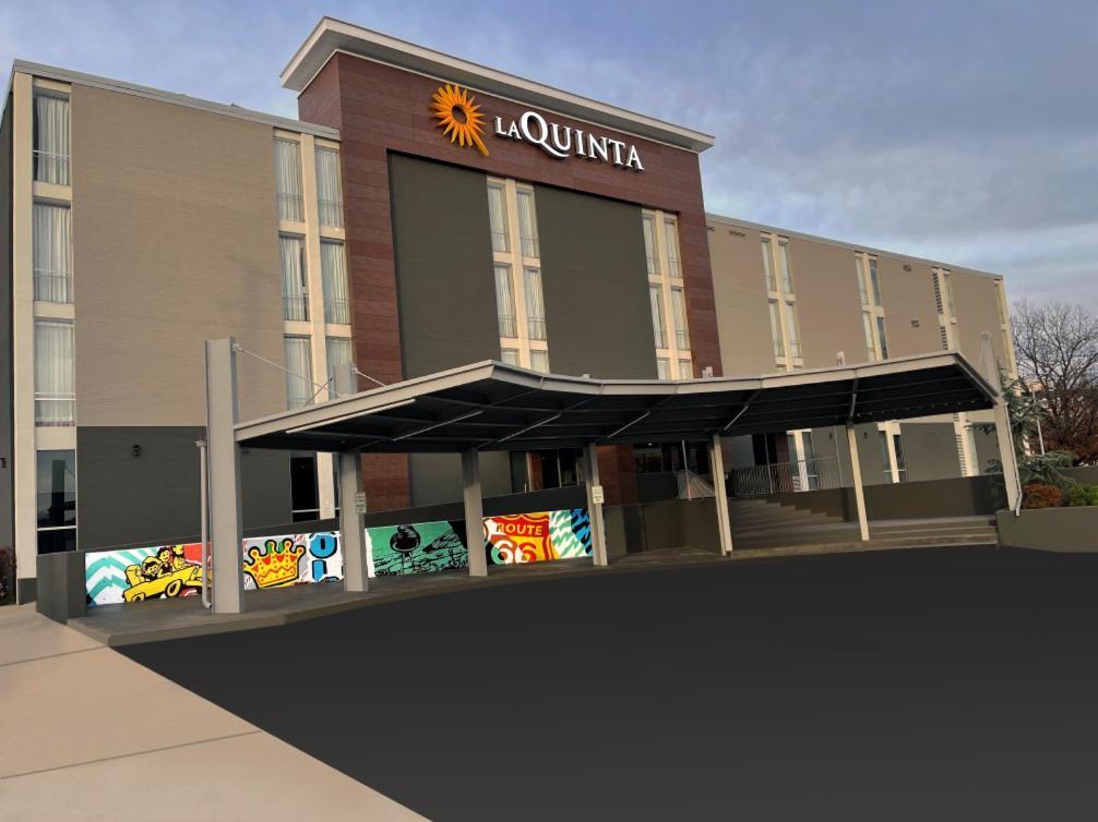 La Quinta Inn & Suites By Wyndham Tulsa Downtown - Route 66 Eksteriør billede