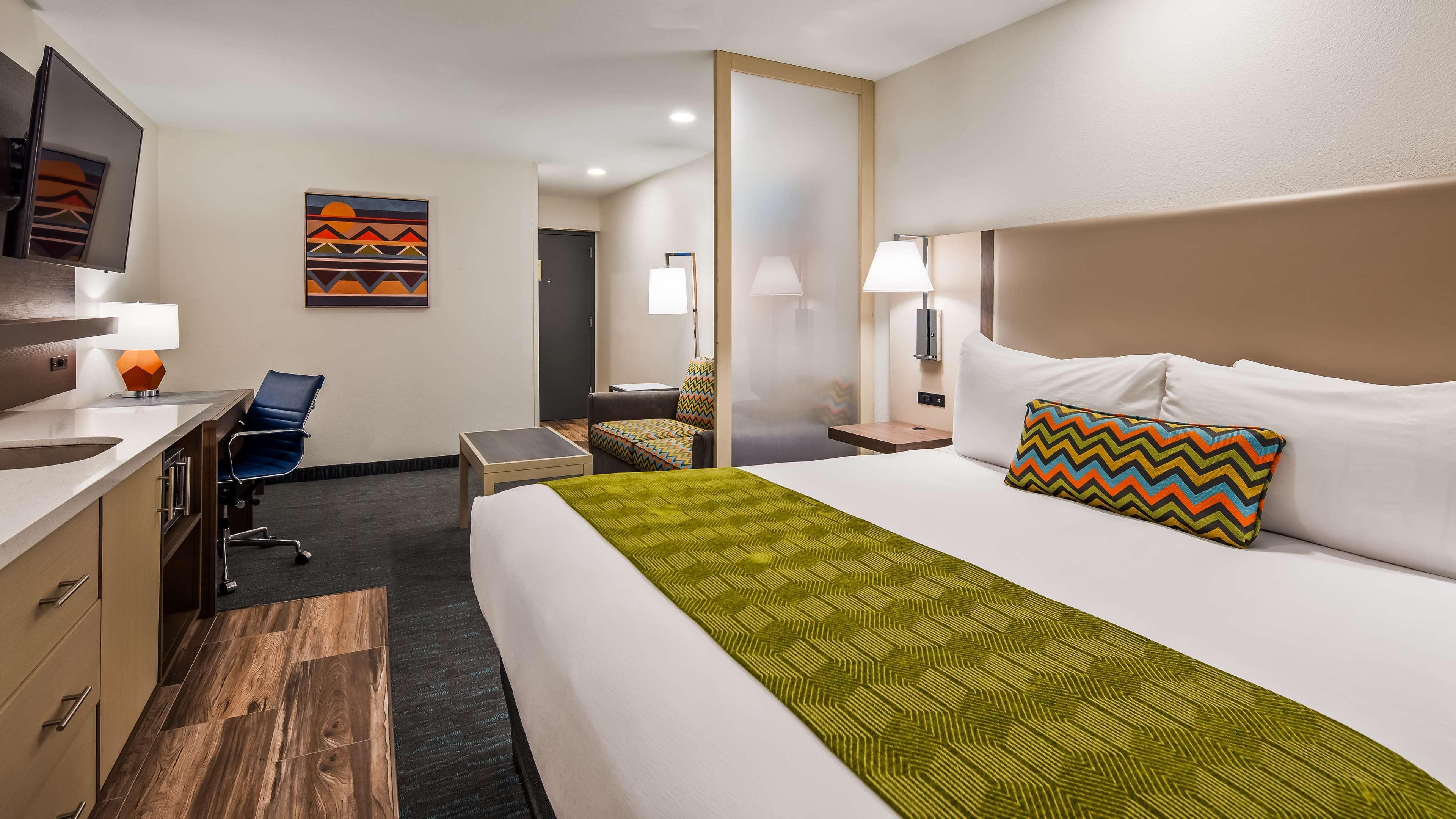 La Quinta Inn & Suites By Wyndham Tulsa Downtown - Route 66 Eksteriør billede