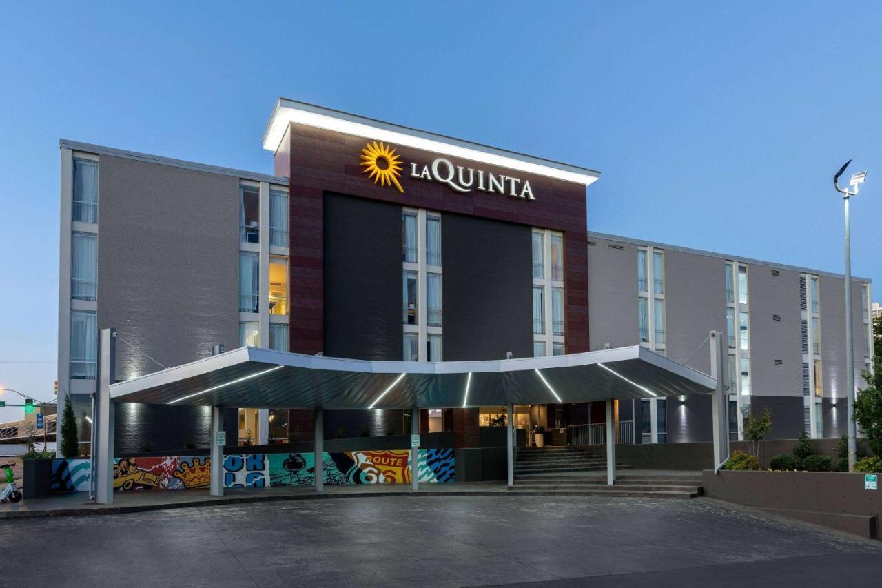 La Quinta Inn & Suites By Wyndham Tulsa Downtown - Route 66 Eksteriør billede